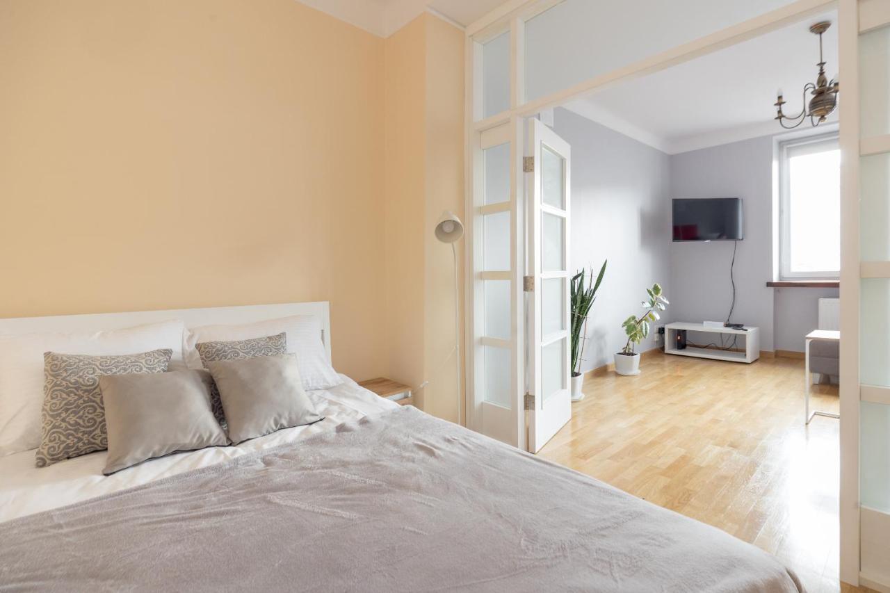 Metro Raclawicka Red Apartment Warszawa Eksteriør billede